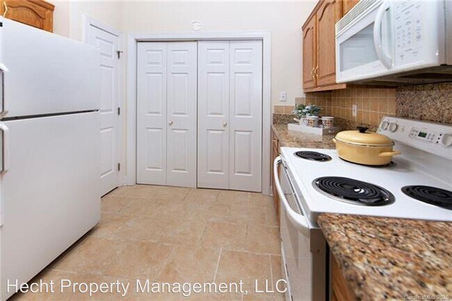 Building Photo - 3 br, 2 bath House - 3861 Azalea Trail