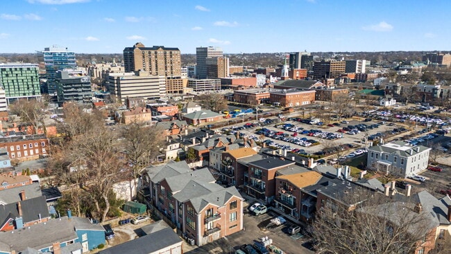 Building Photo - 261 S Limestone