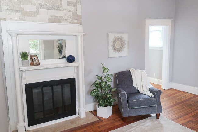 Building Photo - 3 br, 2 bath House - 1627 Lee Court