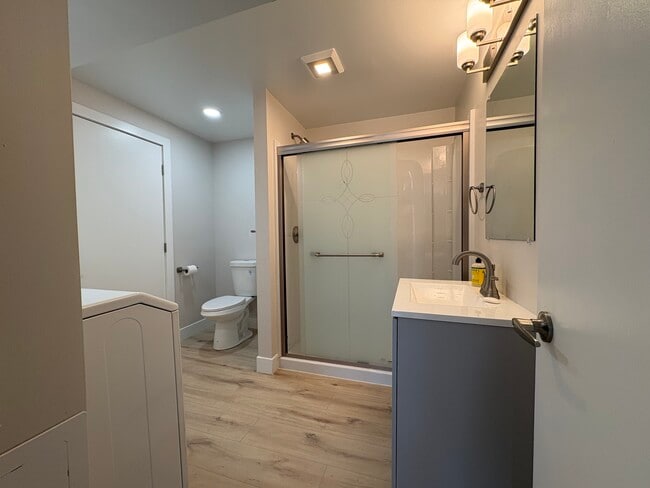 Building Photo - 1833 S Jeri Dr