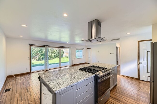 Building Photo - 3270 S Flamingo Way