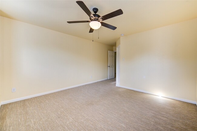 Building Photo - 6422 Mildenhall Ct