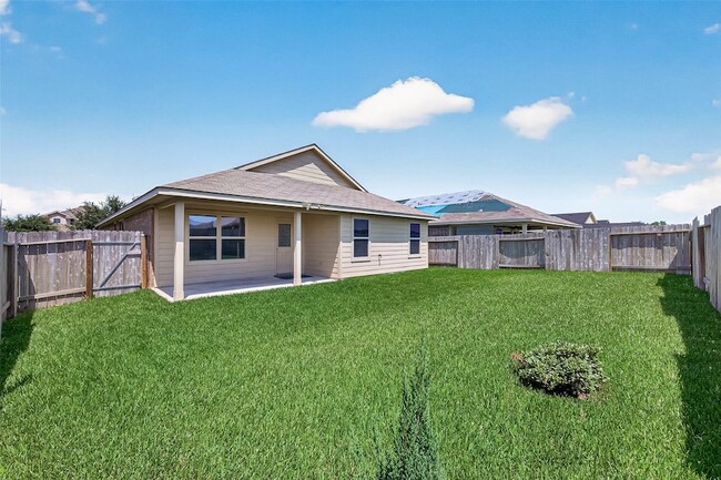 Building Photo - 6014 Namika St