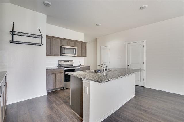 Building Photo - 106 Gallant Fox Ln