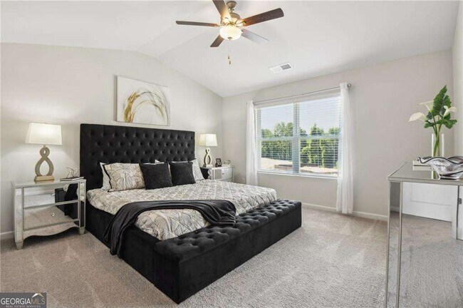 Building Photo - 2568 Swan Lake Dr SW