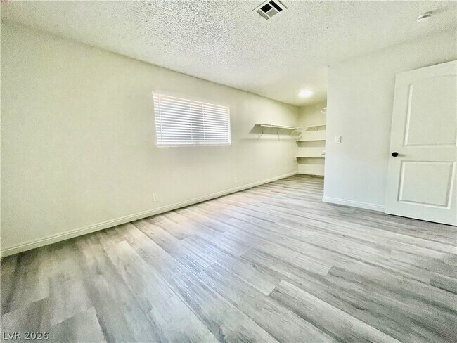 Building Photo - 5187 Greene Ln