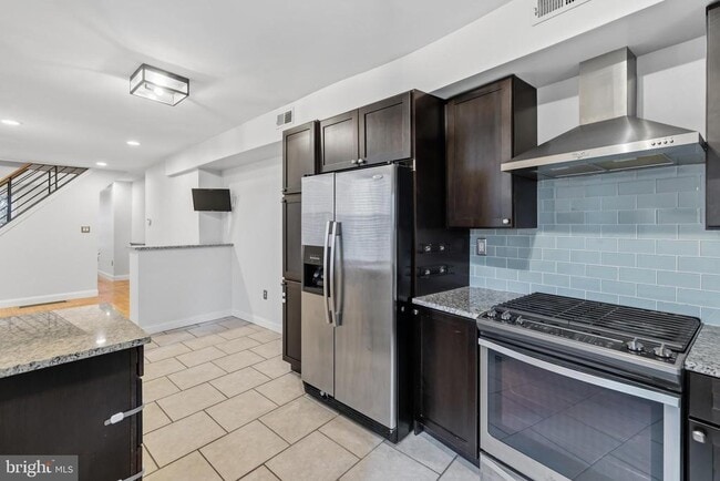 Building Photo - 2217 Memphis St