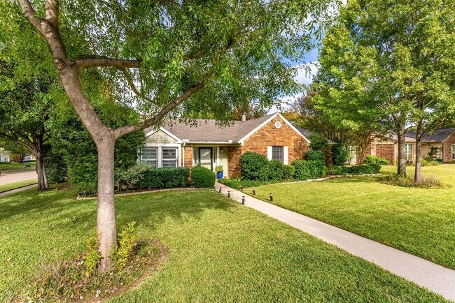 Building Photo - 900 Tupelo Dr