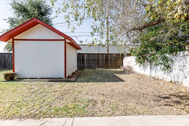 Building Photo - 2305 18th St