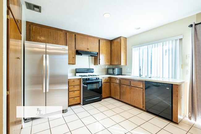 Building Photo - Beautiful 3-Bedroom Home with Pool in Diamond Bar!