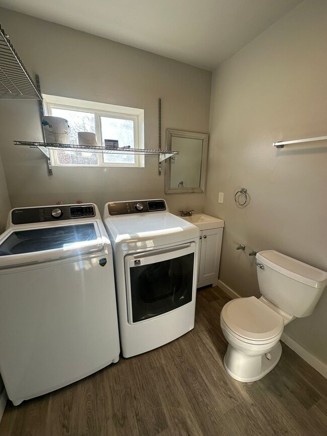 Building Photo - $1,000 Amazon Gift Card! Single-Story 3 Bed Home with Fenced Yard in Ogden