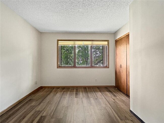 Building Photo - 5801 W 99th St