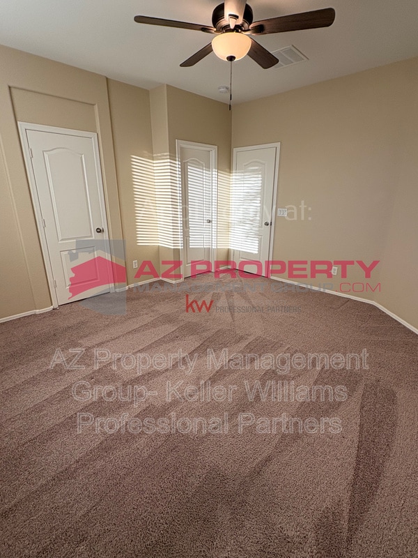 Building Photo - 812 S 178th Ln