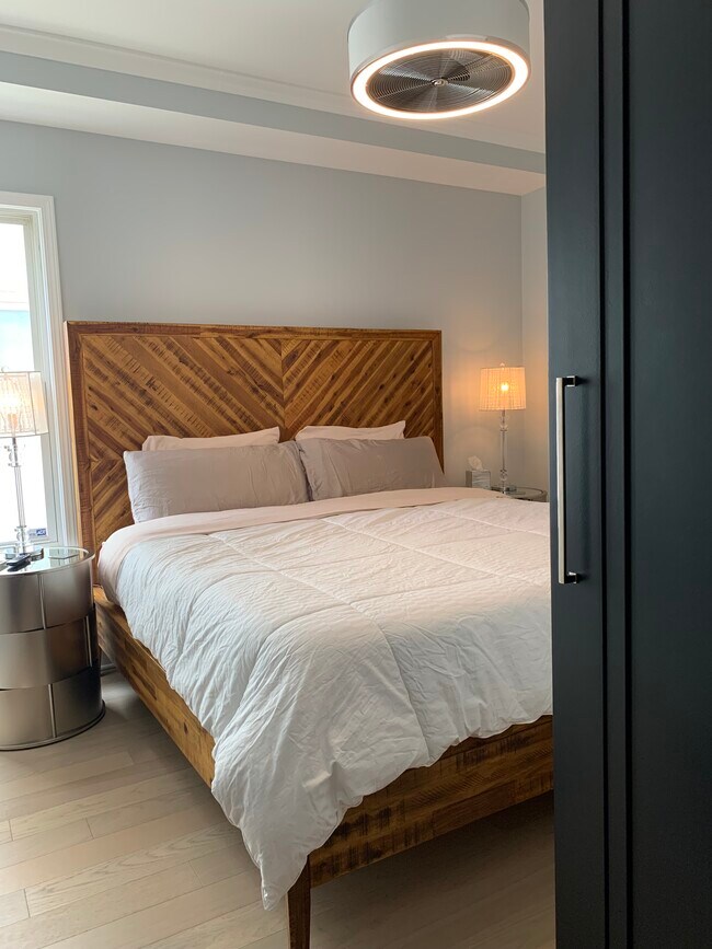 Building Photo - 605 N Humphrey Ave