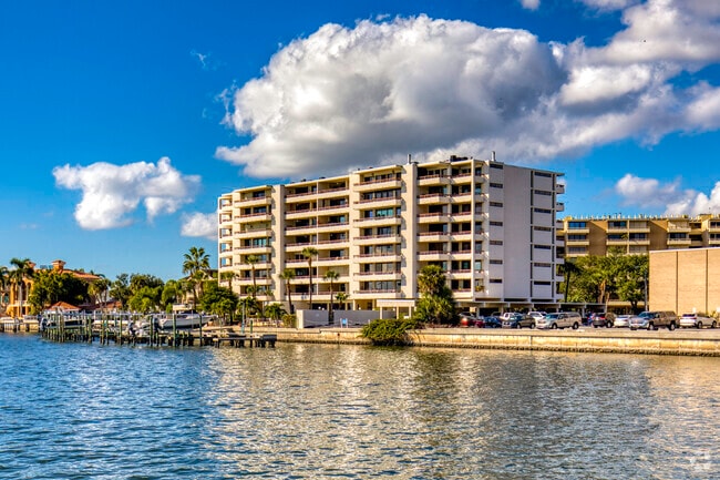 5700 Mariner St Tampa, FL 33609-3439 - Mariner South Condominiums