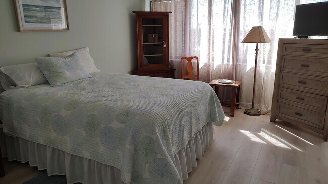 Building Photo - 1605 S US Hwy 1