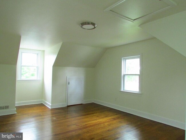 Building Photo - 410 Pennewill St