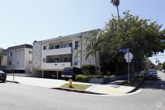 Building Photo - 10206 Regent St
