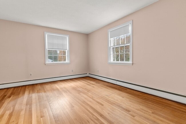 Building Photo - 45 Stanford Dr