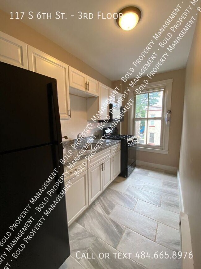 Primary Photo - 117 S 6th St