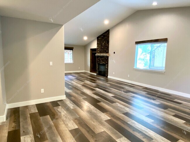 Building Photo - Updated Gem Near the River Trail – Minutes...