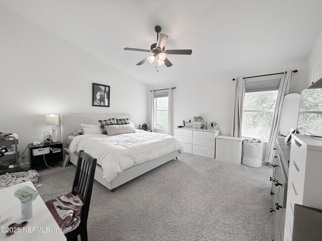 Building Photo - 7634 Rain Forest Dr W