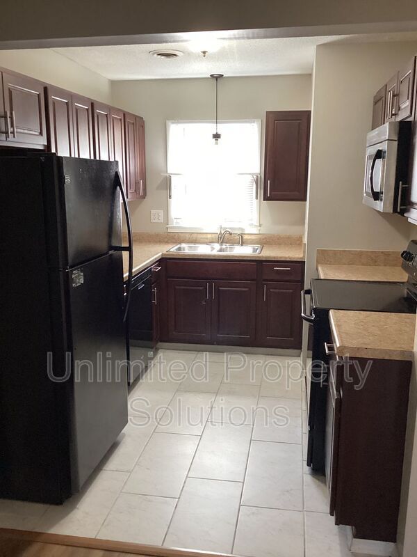 Building Photo - 4903 Pompano Ct