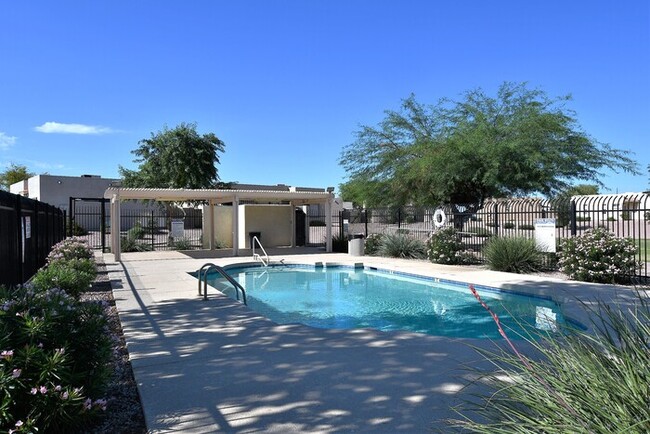 Building Photo - 3 bed 2 bath in San Tan Valley Hunt/Magma ...