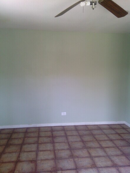 Building Photo - 1406 Aransas Ave