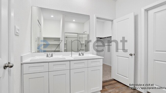 Building Photo - 3076 Dylan Skyland Dr