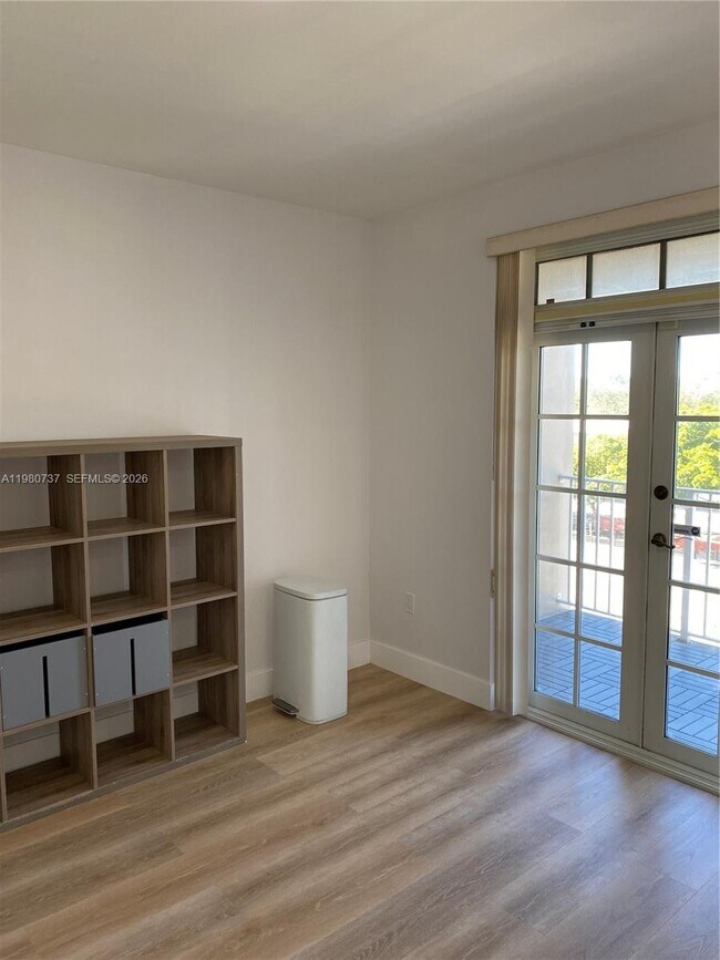 Building Photo - 1280 S Alhambra Cir