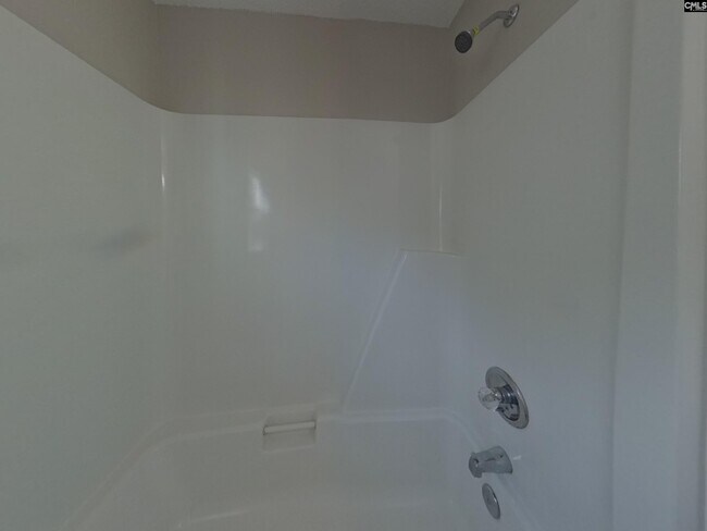 Building Photo - 208 Dutch Dr