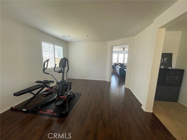 Building Photo - 29150 Edgewood Dr