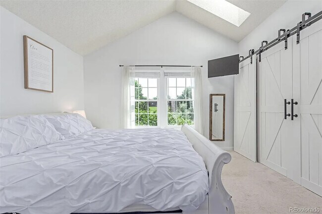 Building Photo - 4676 S Dillon Ct