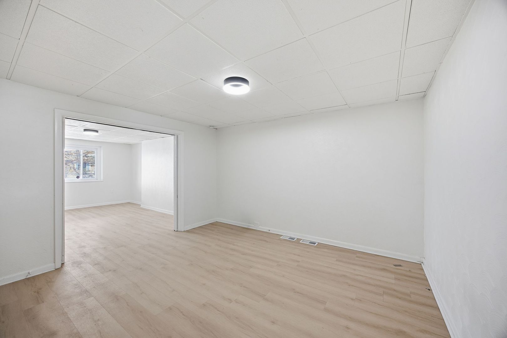 Building Photo - 141 Oneida St