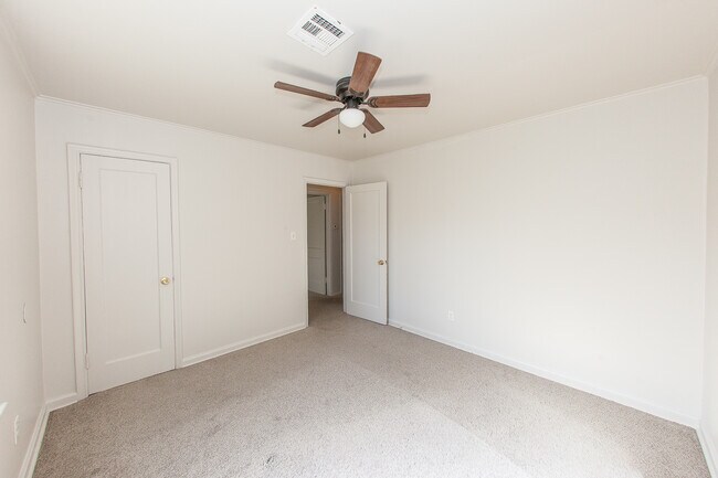 Building Photo - 1424 N Trenton Ave