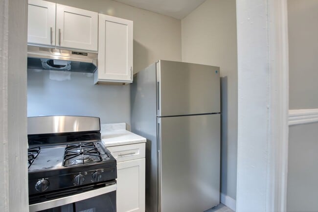 Building Photo - 325 Chestnut St