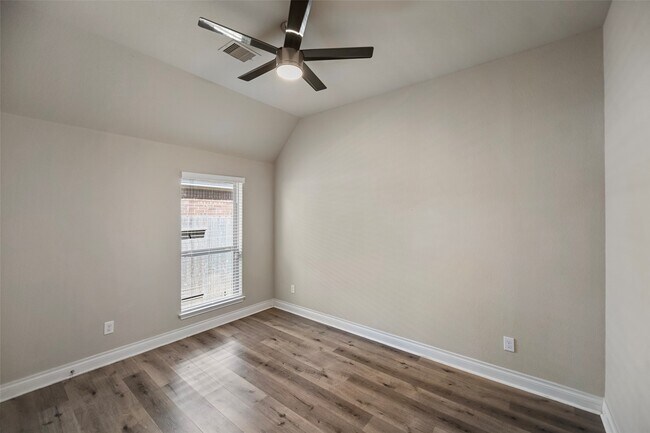 Building Photo - 1346 Mystic River Ln