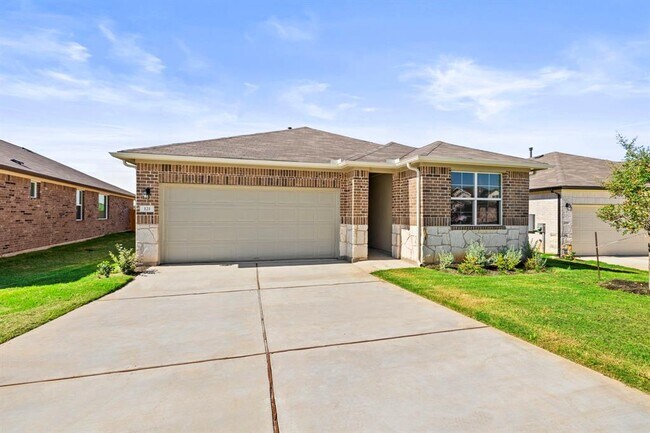 Primary Photo - 121 Brody Ln