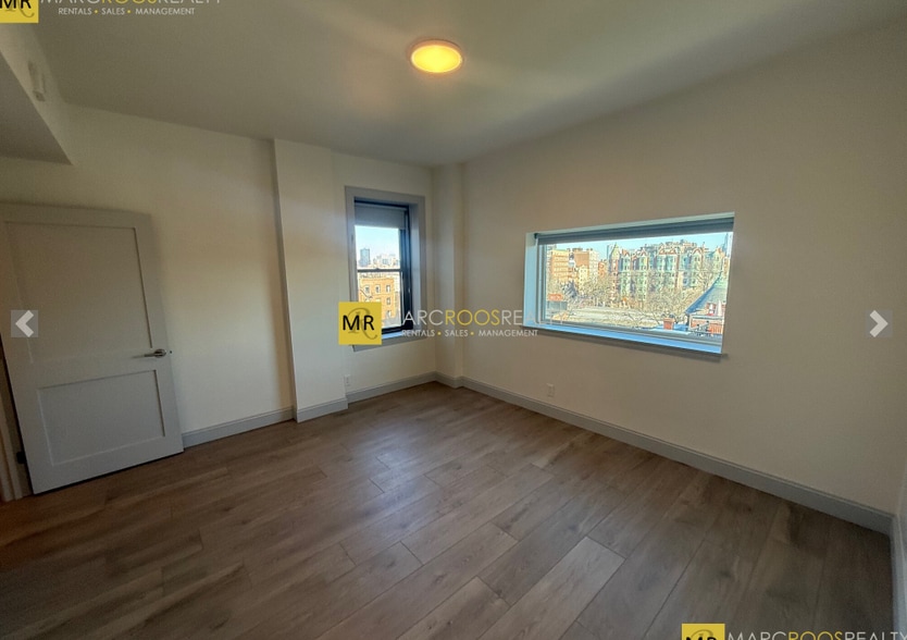 Building Photo - 471 Commonwealth Ave