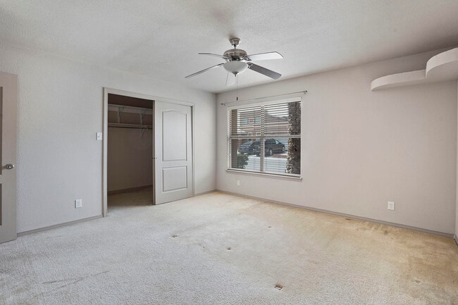 Building Photo - 12858 Hueco Hill Dr