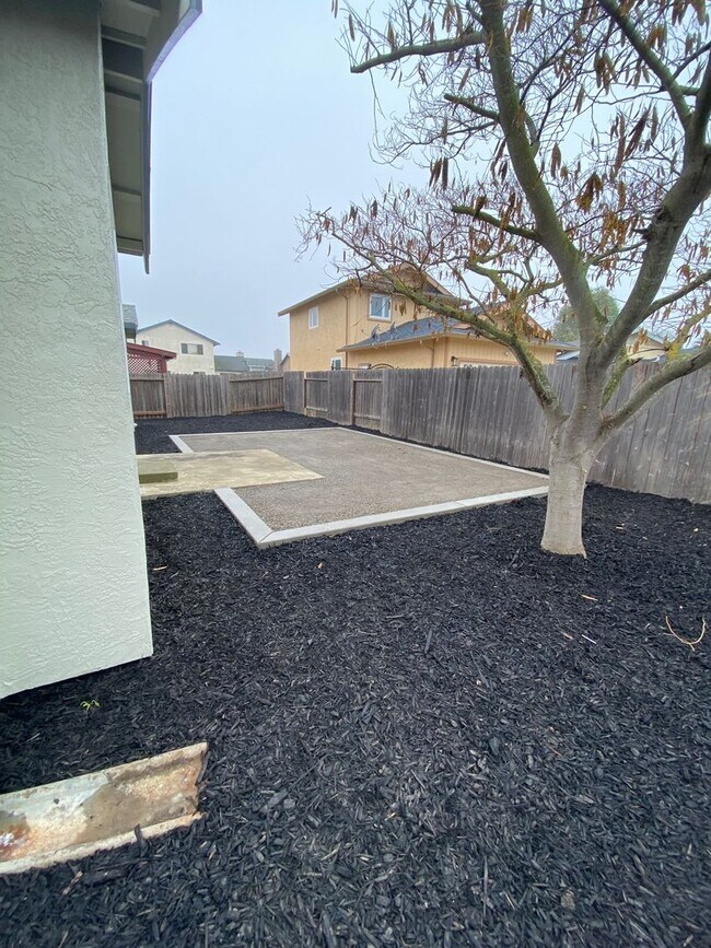 Building Photo - Fully Remodeled Single Story Spacious 3bed/2 bath home on corner lot in Suisun City!!!!