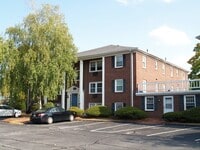 Building Photo - 17 Sinai Cir