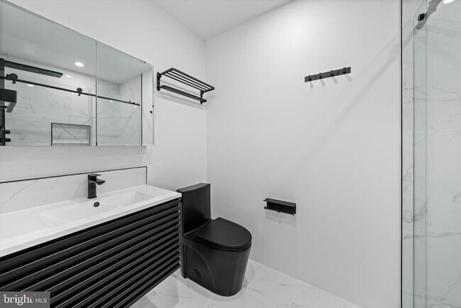 Building Photo - 1525 35th St NW