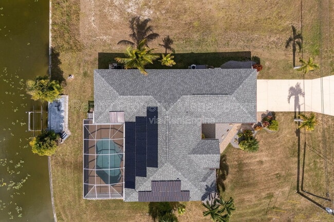 Building Photo - 304 NW 12th Ln