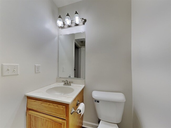 Building Photo - 4637 Bluejay Ct
