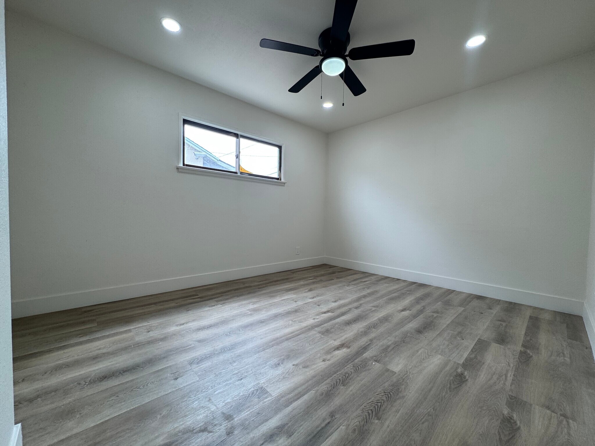 Building Photo - 2520 Kellogg Park Dr