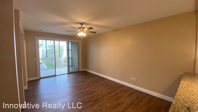 Building Photo - 3 br, 3 bath House - 225 W Seminole Blvd #212