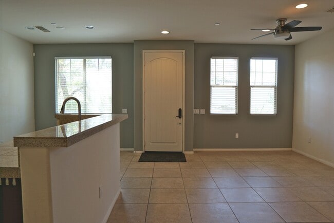 Building Photo - 423 Copper Canyon Rd