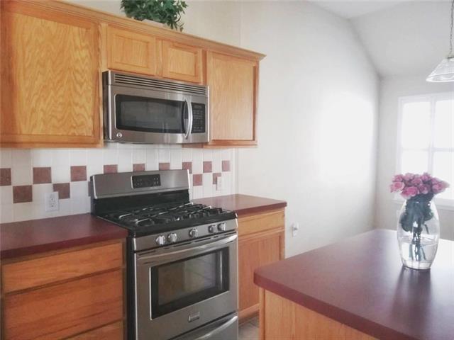 Building Photo - 1724 River Oaks Dr